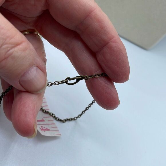 Vintage repurposed Artisan made necklace earrings set. - Picture 11 of 12